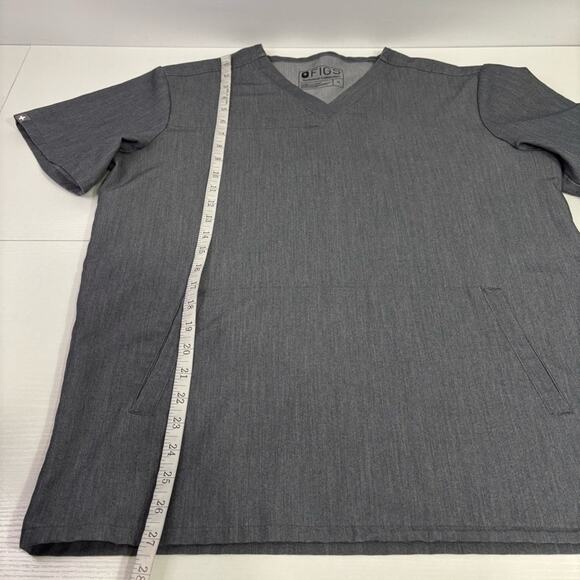 Figs Gray V-Neck Technical Collection Medical Scrubs Shirt Size Medium NN0772 - Picture 4 of 8